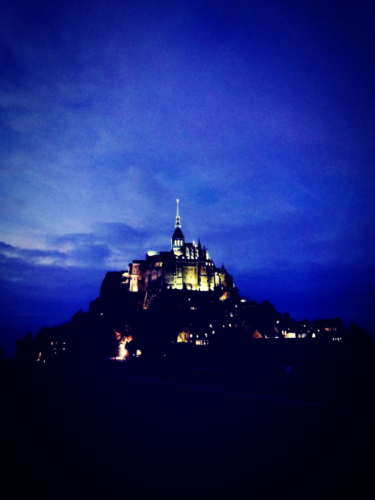 フランス世界遺産モンサンミッシェルに行くなら一泊して夜景を 