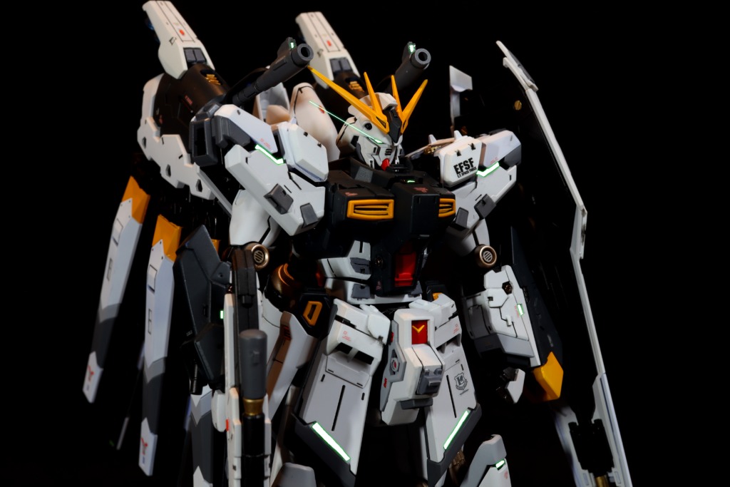 完成品 RG 1/144 Hi-νガンダムとサザビー - プラモデル