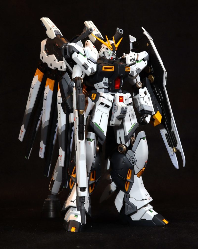 全塗装完成品】RG Hi-νガンダム(ハイニューガンダム) - プラモデル